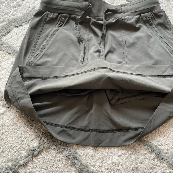 Athleta Chelsea cargo skort army green skirt with built in shorts athletic 4 - Picture 4 of 7